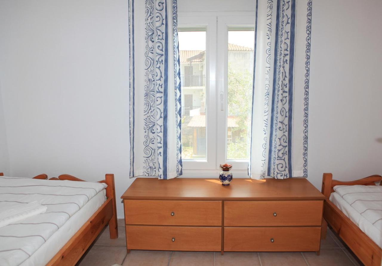 O Pyrgos Accommodations Panormos  Екстериор снимка
