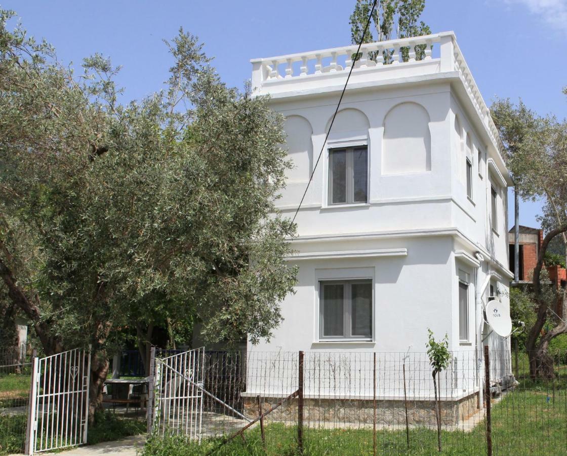 O Pyrgos Accommodations Panormos  Екстериор снимка